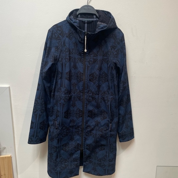 Lululemon Athletica Blue Patterned Hooded Jacket - Picture 1 of 4